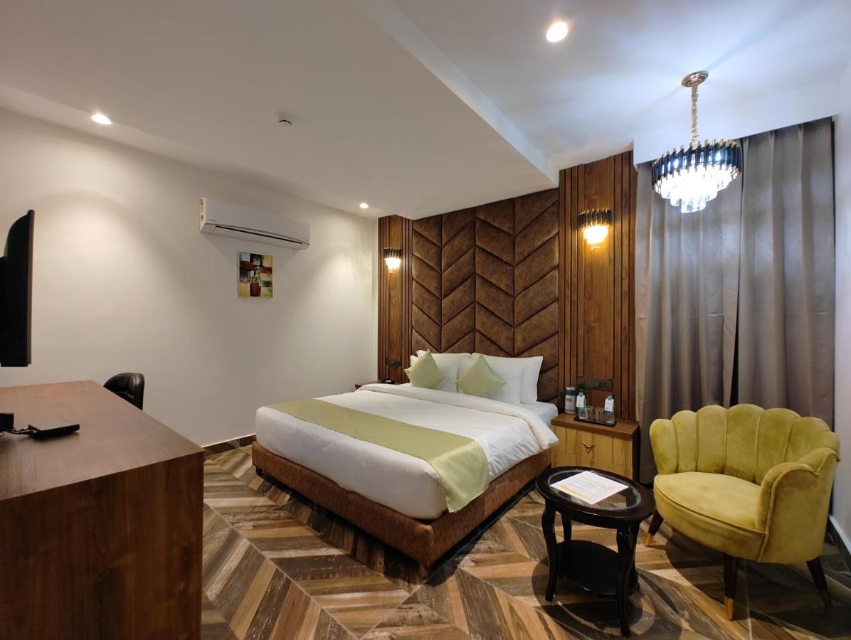Grand Luxotica By Dls Hotels Dehradun Exterior foto