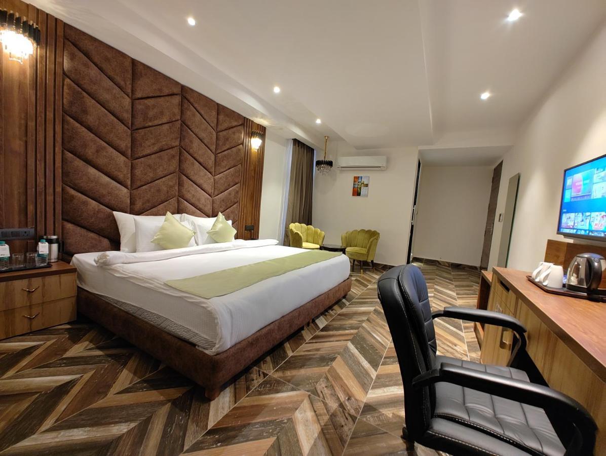 Grand Luxotica By Dls Hotels Dehradun Exterior foto