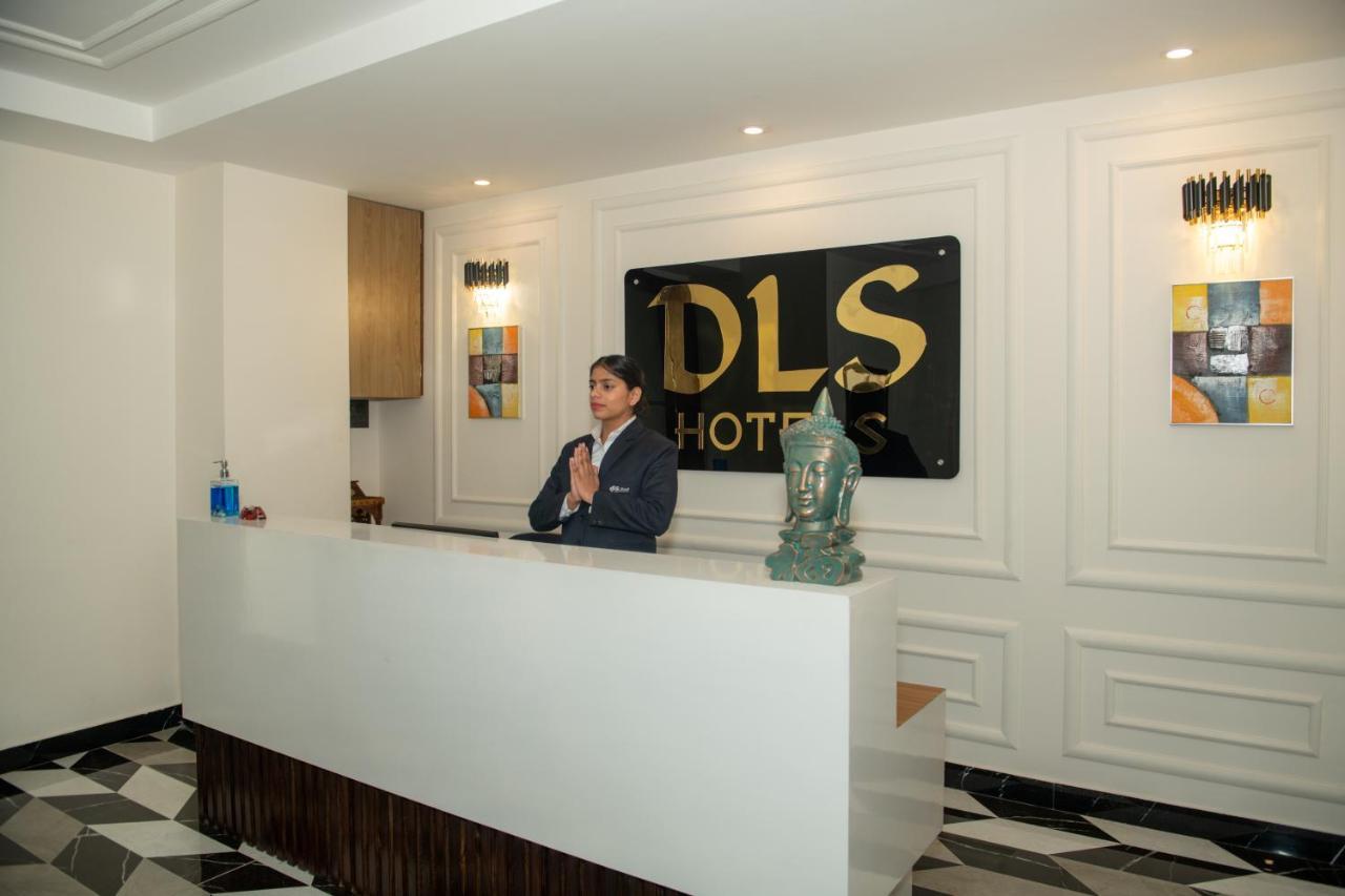 Grand Luxotica By Dls Hotels Dehradun Exterior foto