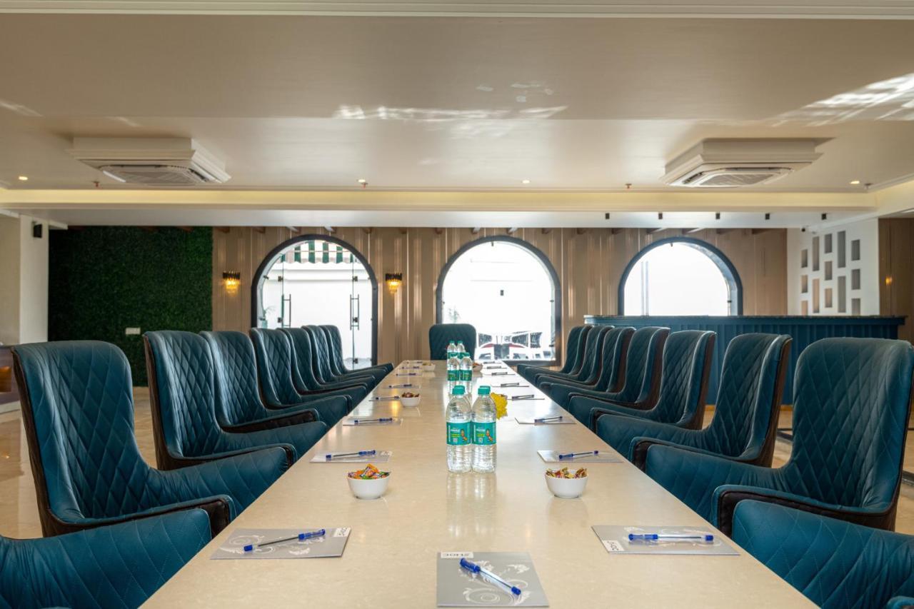 Grand Luxotica By Dls Hotels Dehradun Exterior foto