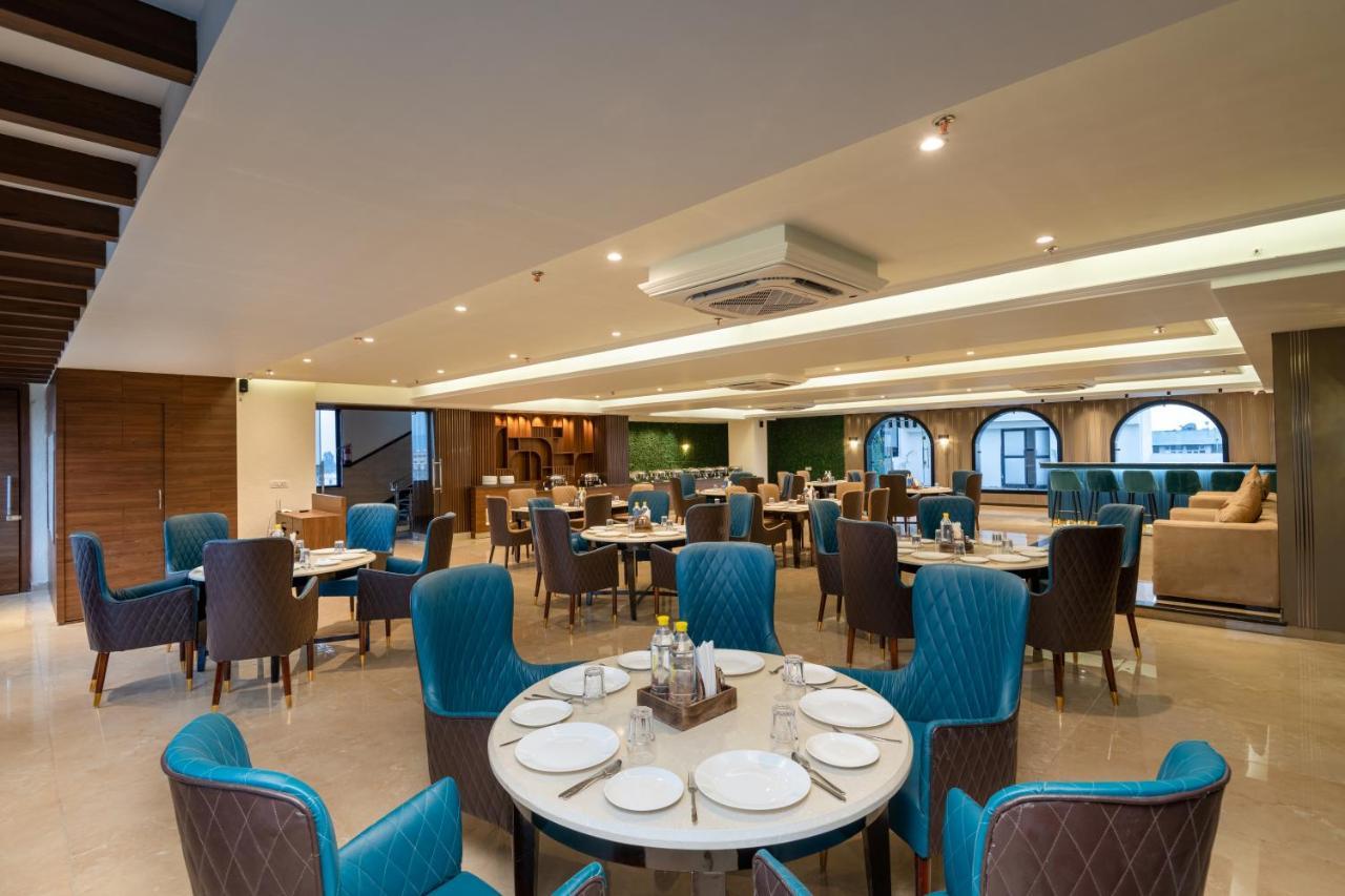 Grand Luxotica By Dls Hotels Dehradun Exterior foto