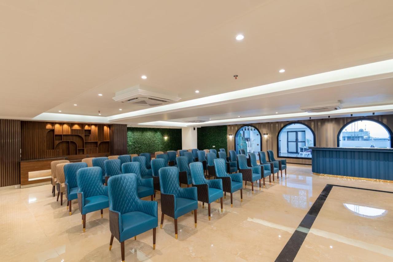 Grand Luxotica By Dls Hotels Dehradun Exterior foto